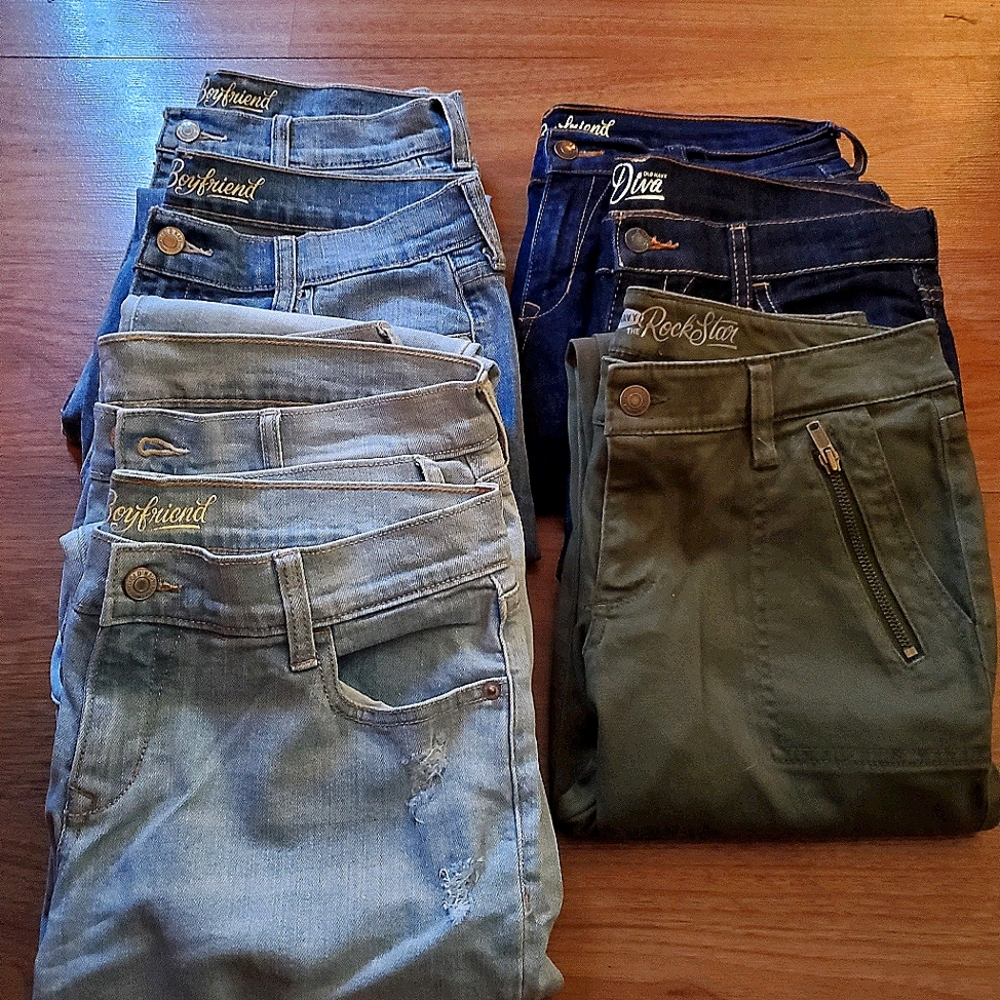 Old navy lot - 7 pairs of jeans